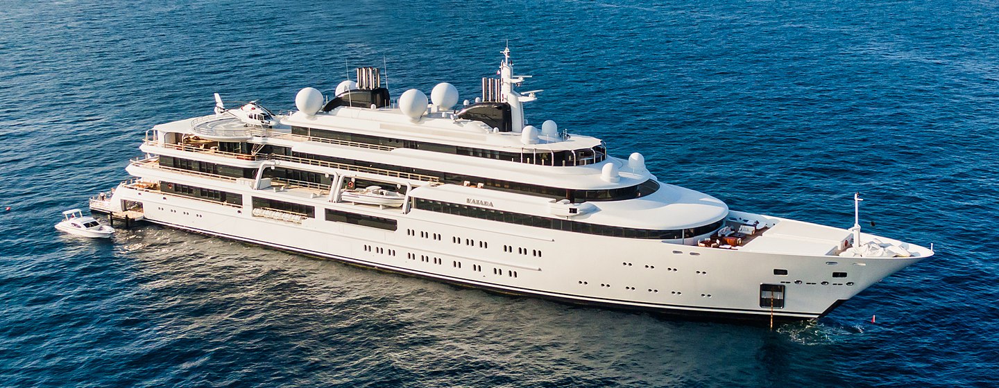 Superyacht Katara at anchor 