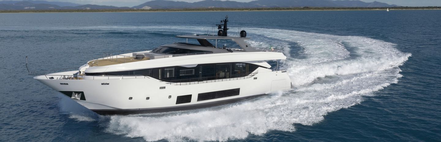 Maiora 30 Walkaround Yachts, Example 1