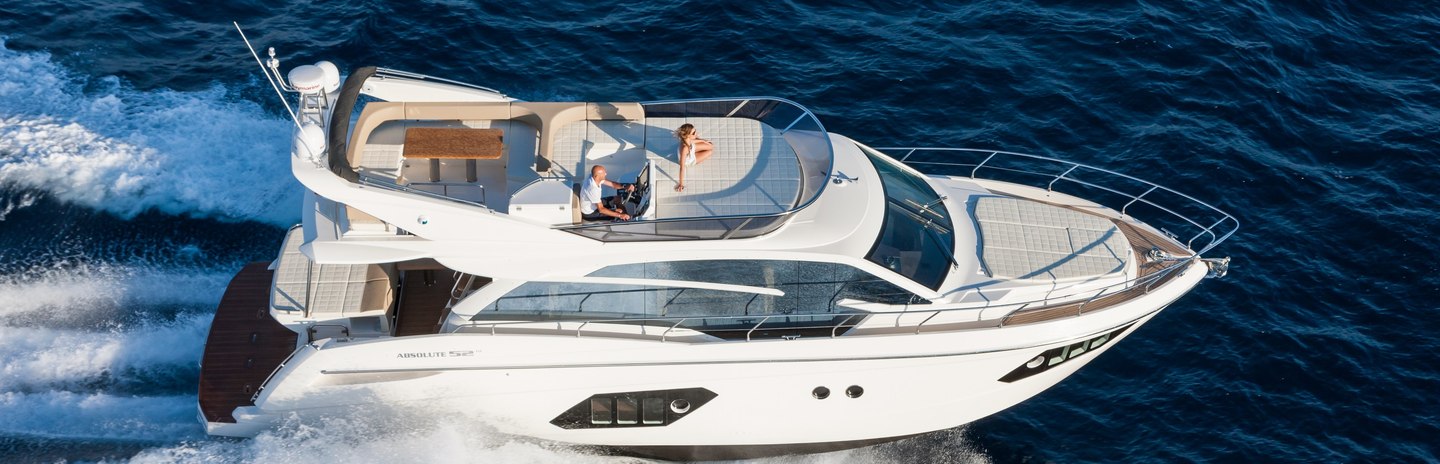 Absolute 52 FLY Yachts (Gen 1, 2014 - 2017), Example 1