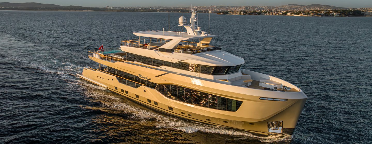 Superyacht Miouch under way 