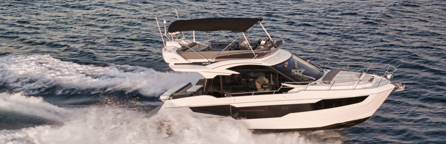 Galeon 400 Fly Boats, Example 1