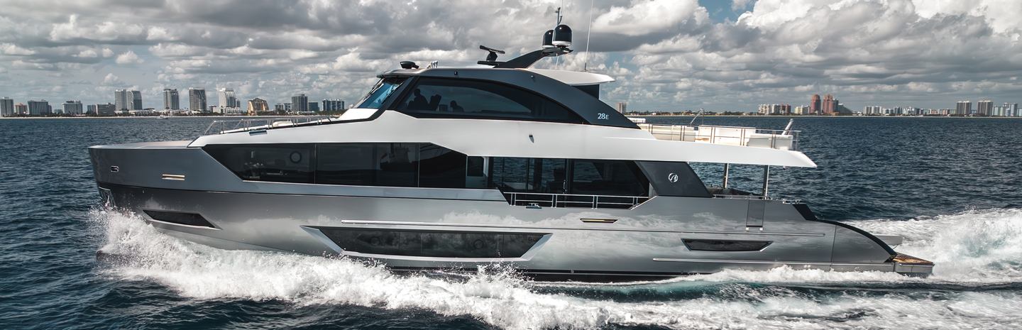 Ocean Alexander 28E Yachts, Example 1