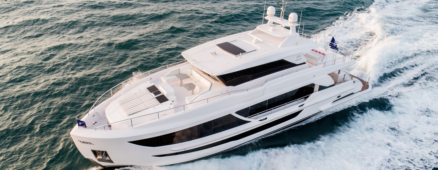 Motor Yacht Genesis under way 
