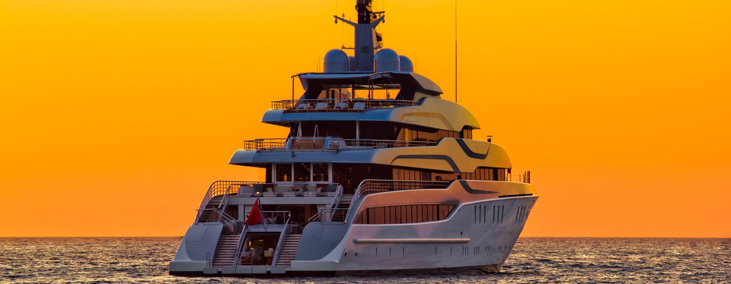 Buying the Ideal Yacht for Charter review