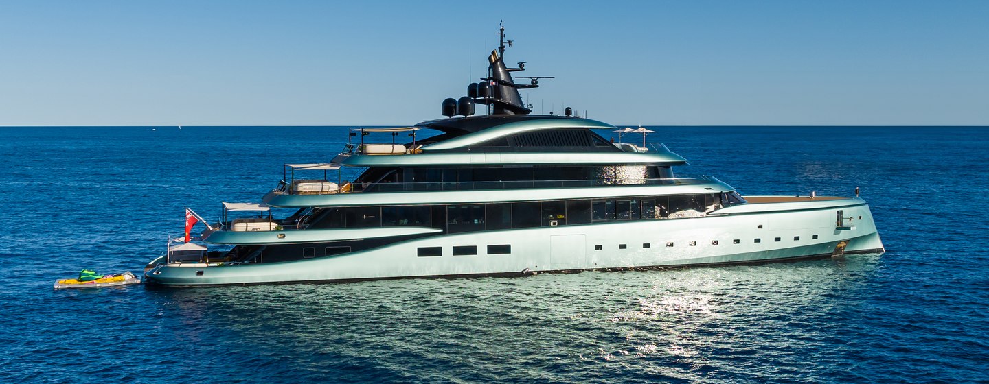 Superyacht Kensho at anchor 