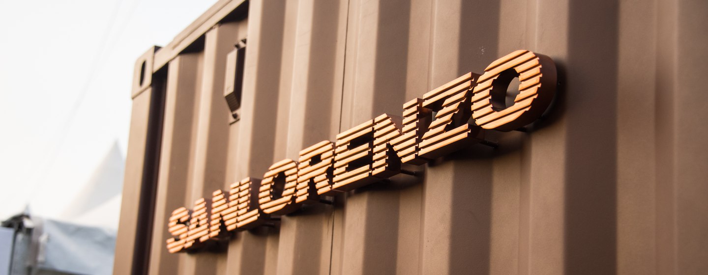 Sanlorenzo logo on steel background