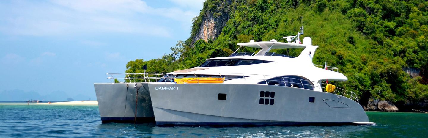 70 Sunreef Power Yachts (Gen 1, 2008 - 2019), Example 1