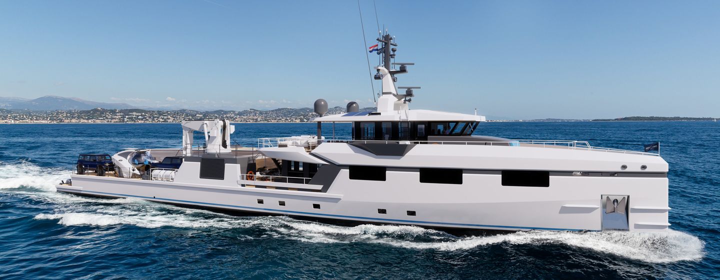 Motor yacht YS53 underway