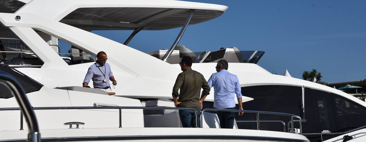 A Buyer’s Guide: Viewing Checklist for New Yachts review