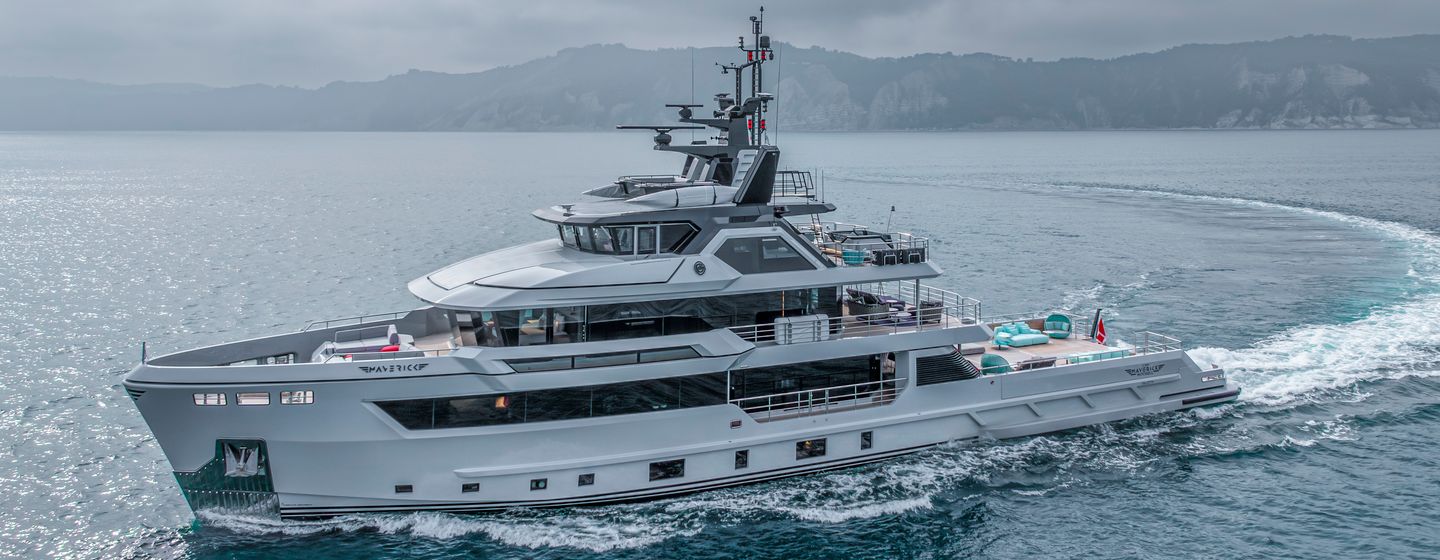 Superyacht MAVERICK running