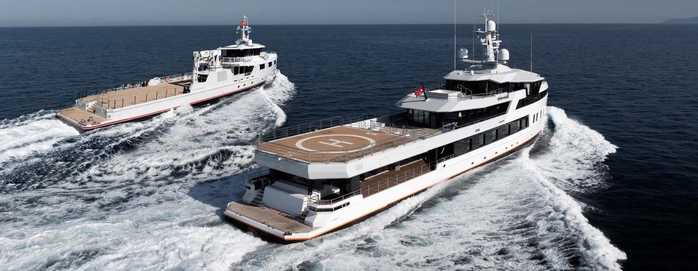 Explorer yacht After You and Support vessel Emotional under way together