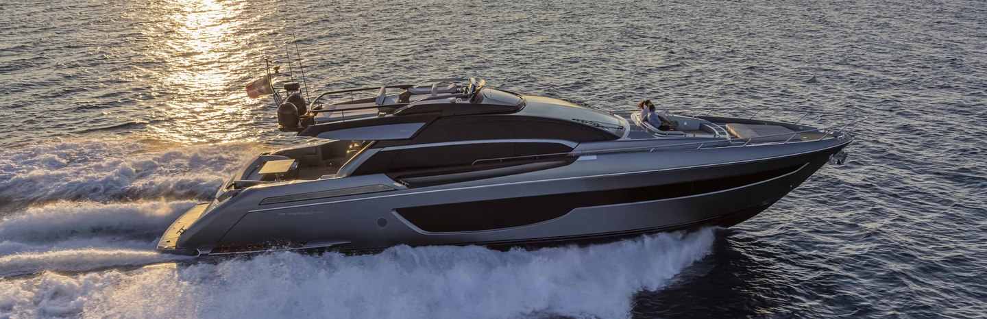 Riva 76' Perseo Super Boats, Example 1