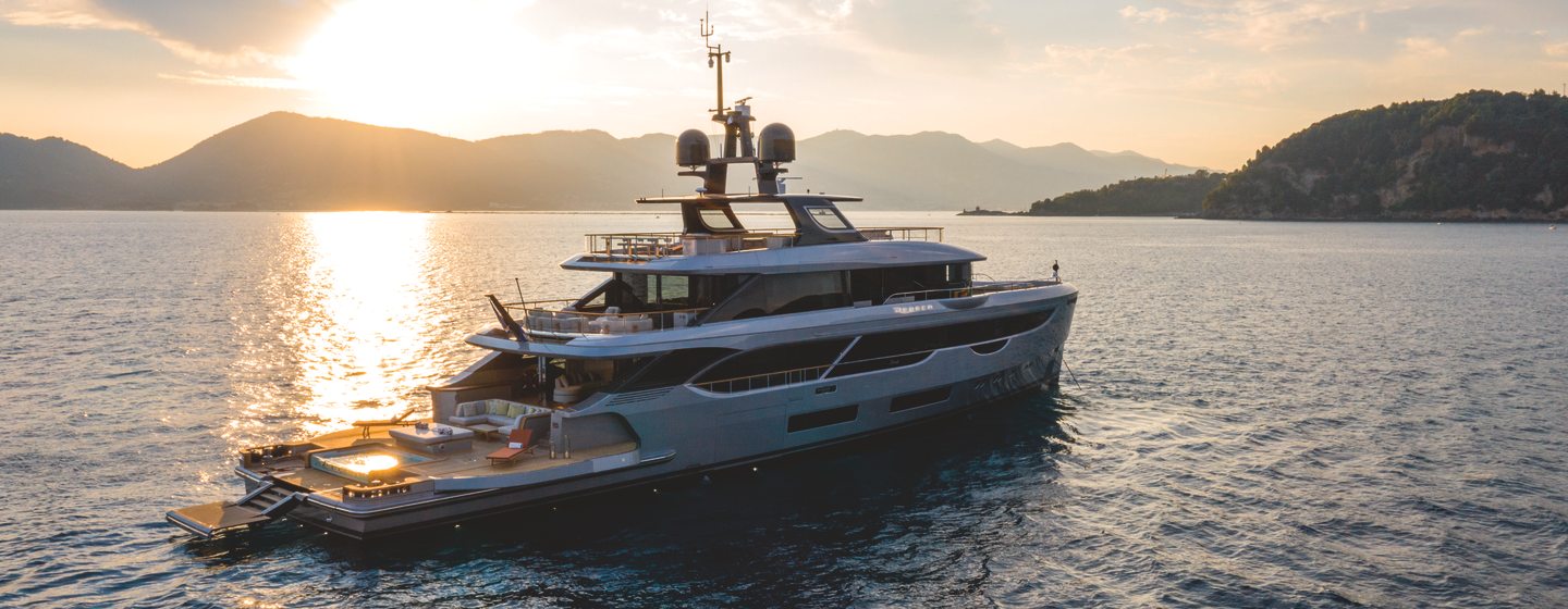 Benetti Oasis 40M on water