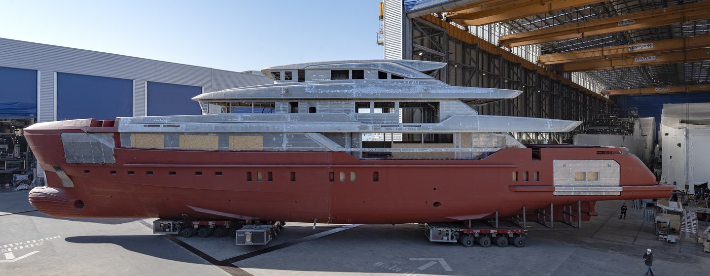 First hull of Sanlorenzo Steel57 outside fitting shed