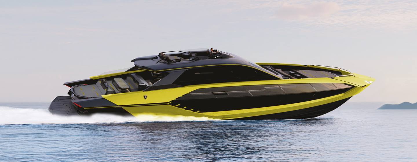 Tecnomar Lamborghini 101 yacht under way 