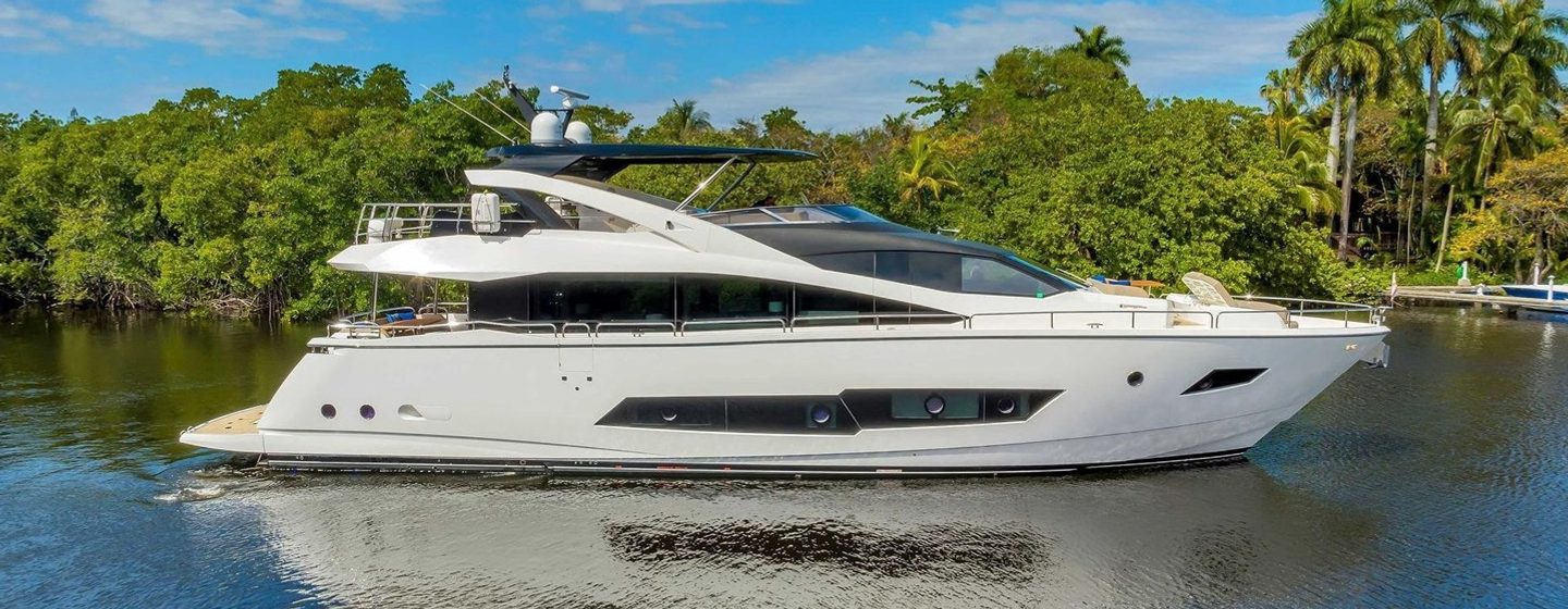 Motor Yacht Aqua Vista at anchor 