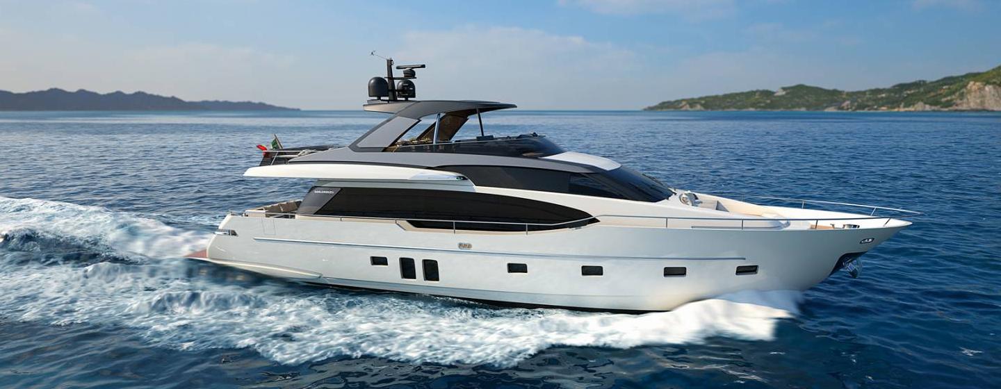 Motor yacht Alhambra I under way 
