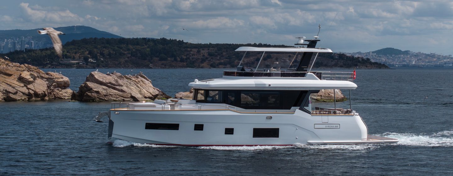 Sirena 60 motor yacht under way 