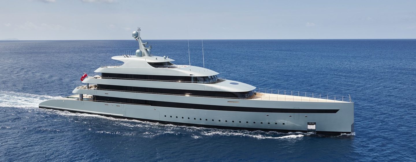 Superyacht Savannah under way 