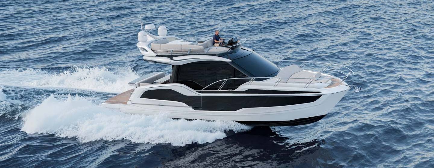 Galeon 420 Fly yacht underway side view 