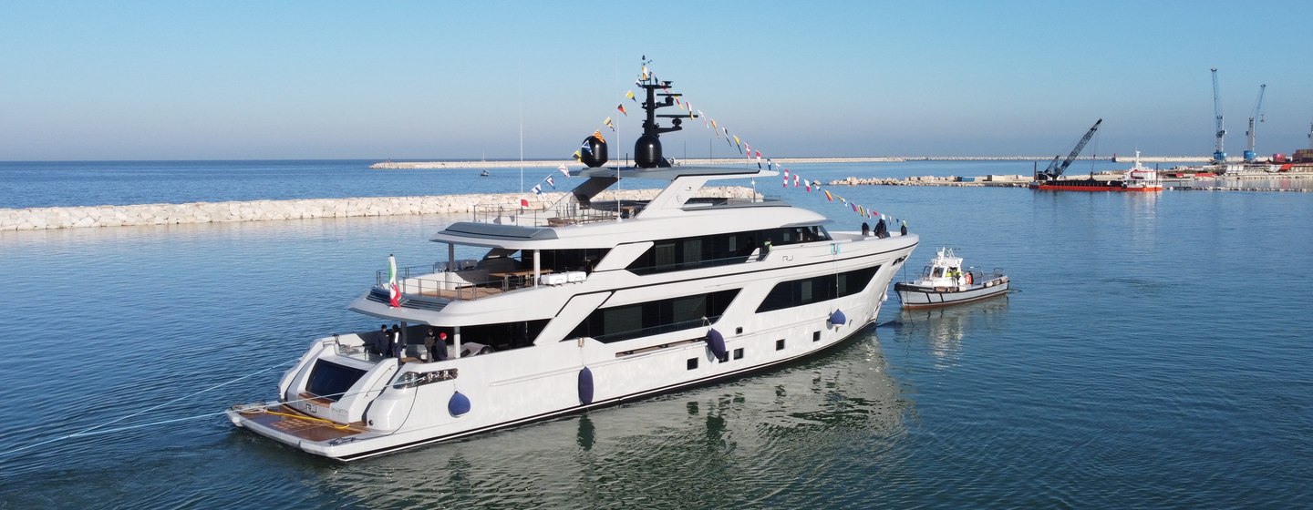 CdM superyacht RJ on water