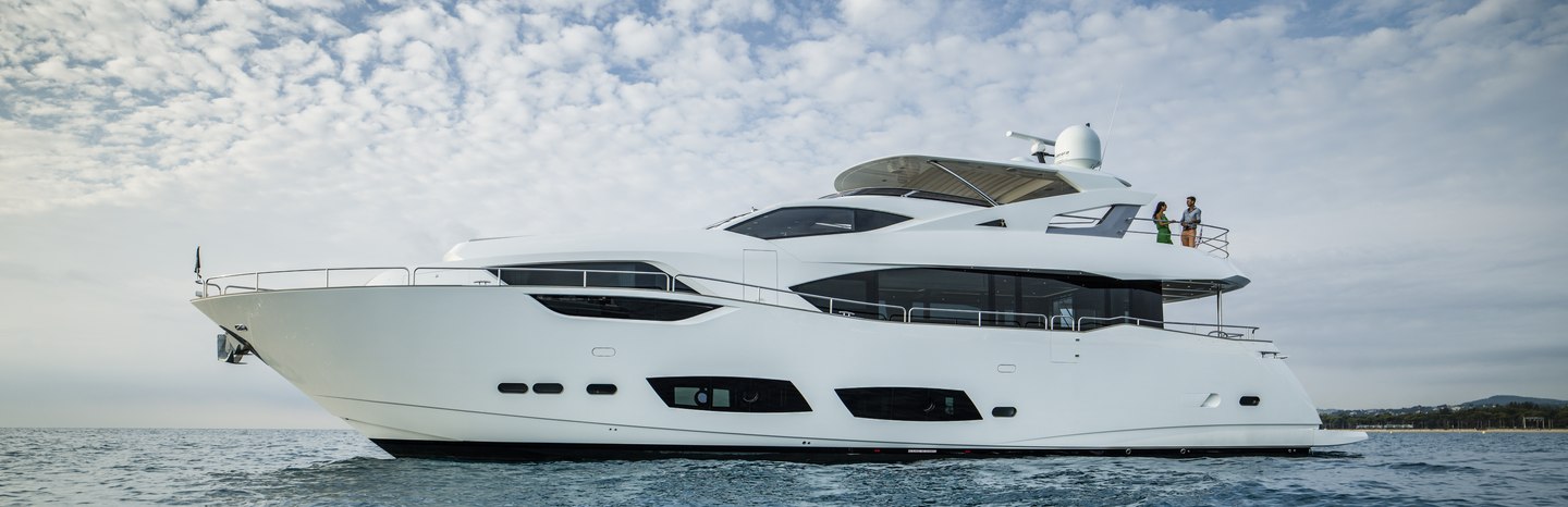 Sunseeker 95 Yachts, Example 1