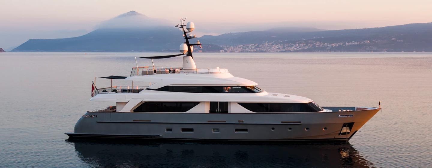 Sanlorenzo motor yacht Naya 7 at anchor side view 