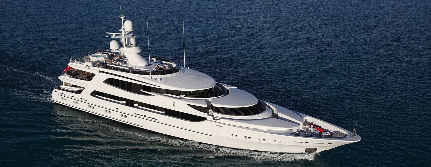 Oceanco 'Lazy Z' underway, surrounded by sea