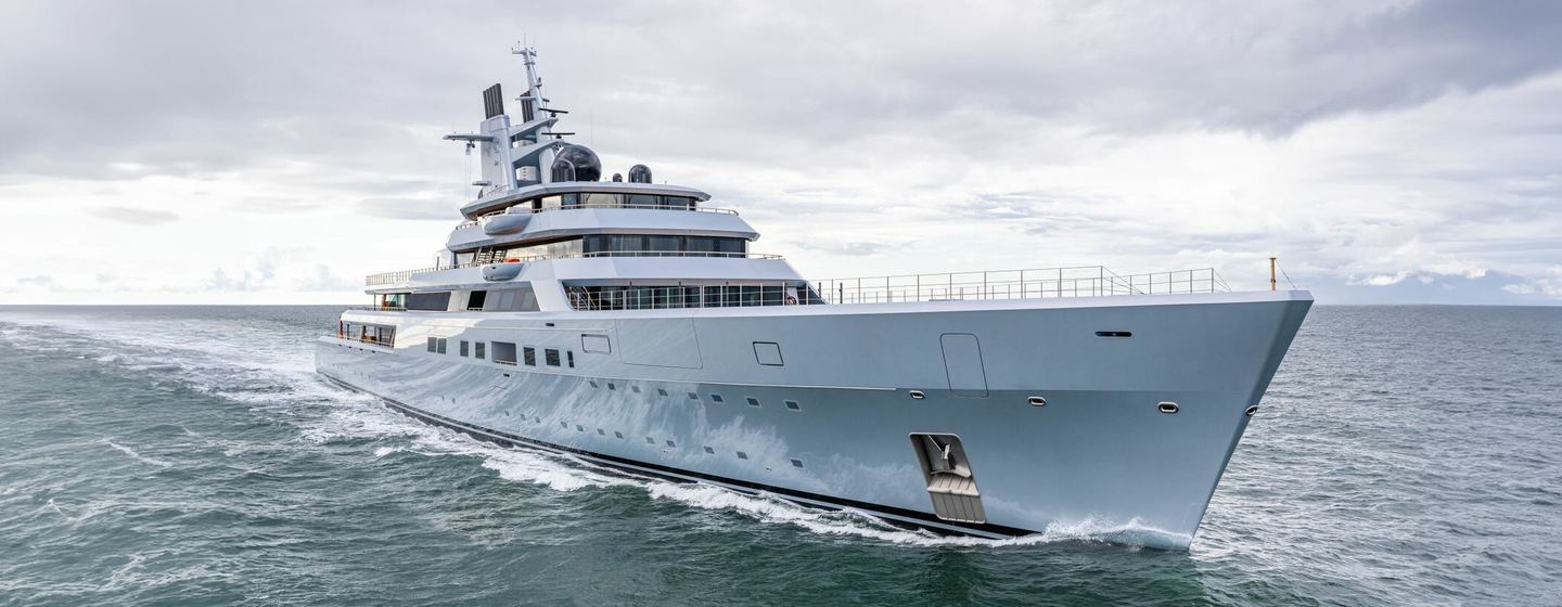 Superyacht DRAGONFLY underway, surrounded by sea