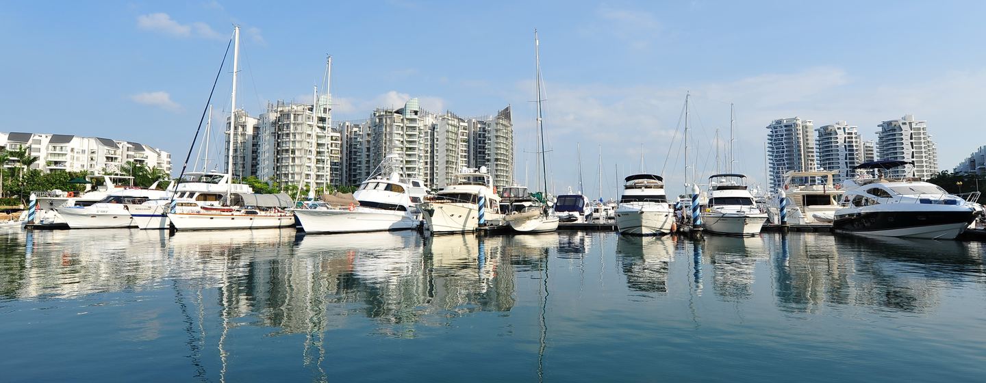 Overview of motoryachts anchored in ONE°  15 Marina