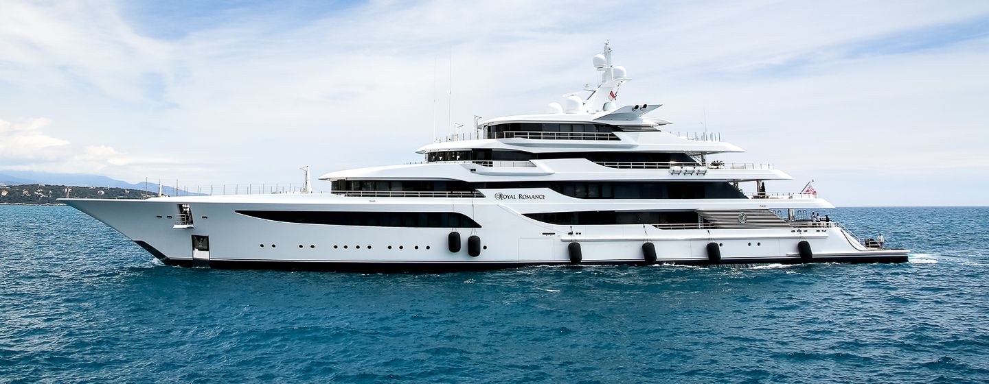 Feadship Superyacht Royal Romance under way 