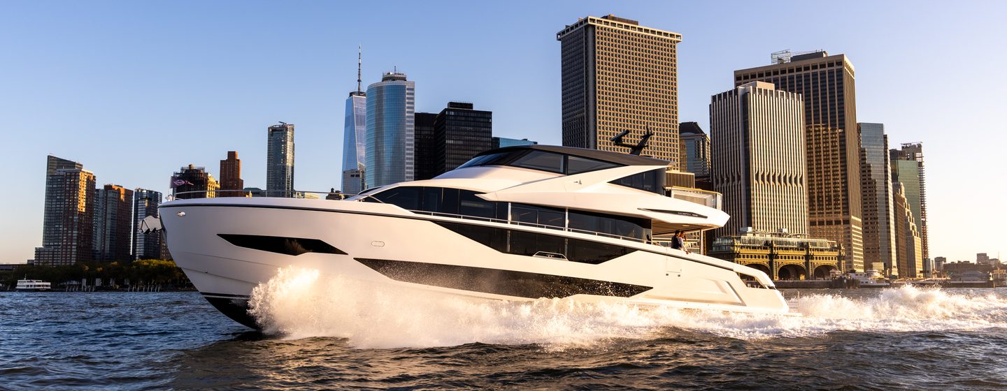 Sunseeker Ocean 182 in front of city buildings 