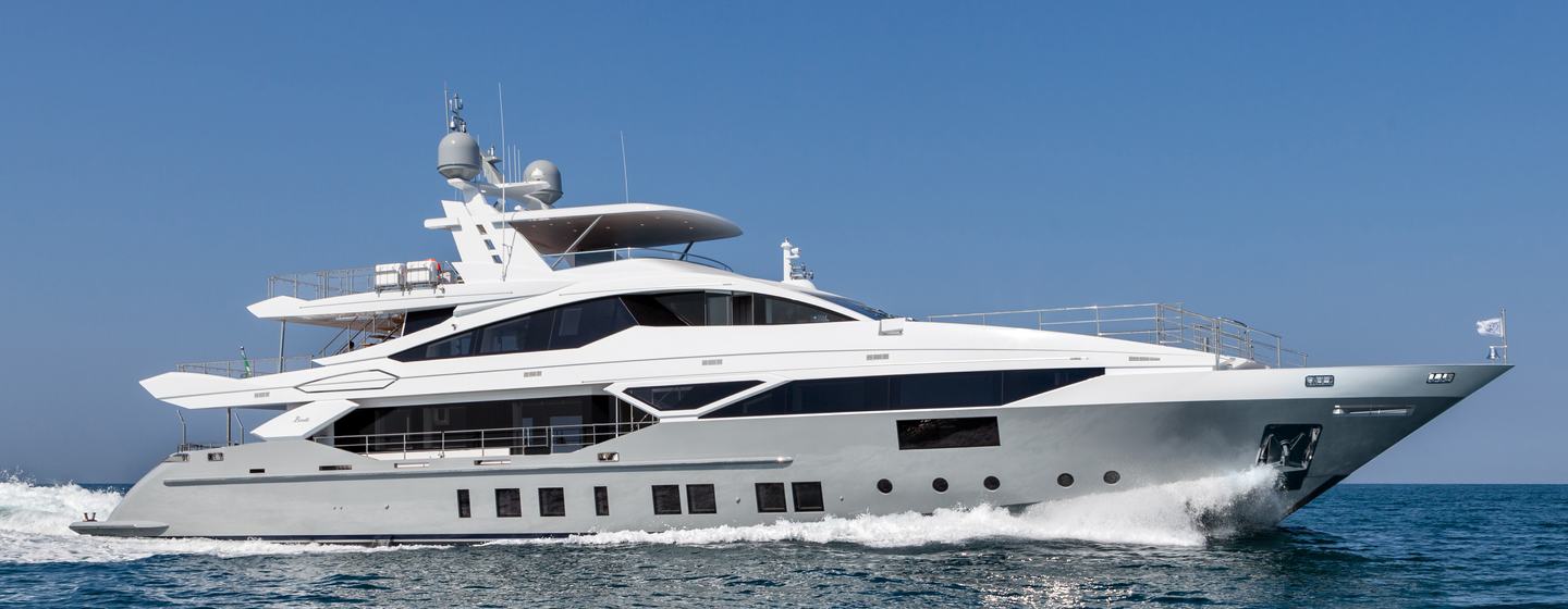 Benetti motor yacht H underway side view 