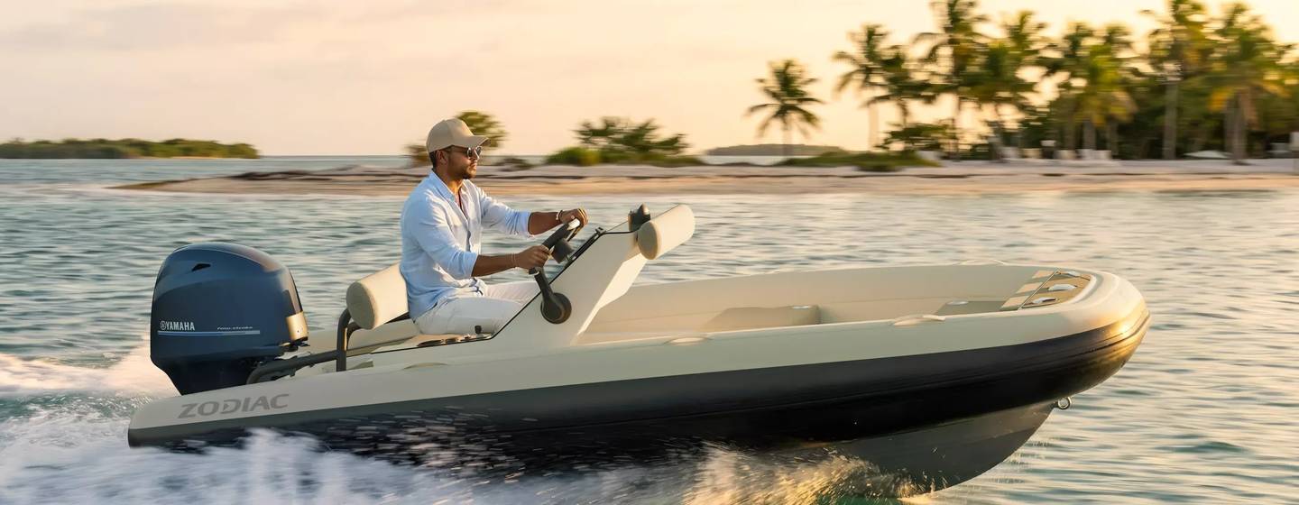 Man driving new Zodiac Tachtline 4.0 tender