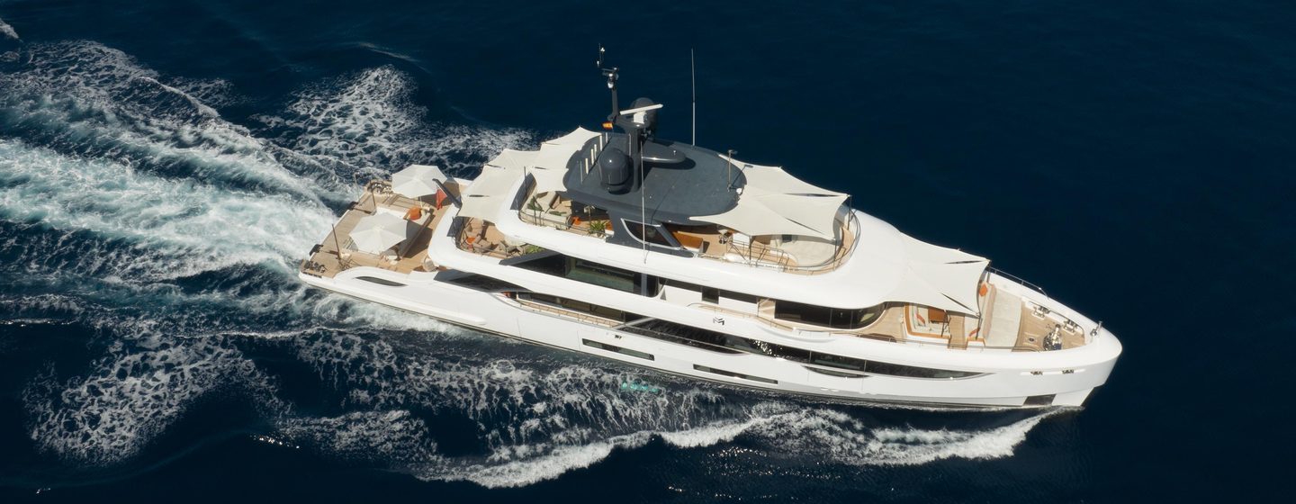  Maverick underway at speed