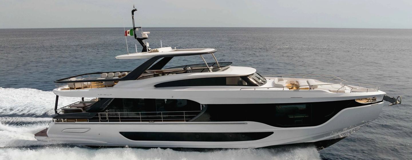 Azimut motor yacht Marybelle underway side view 