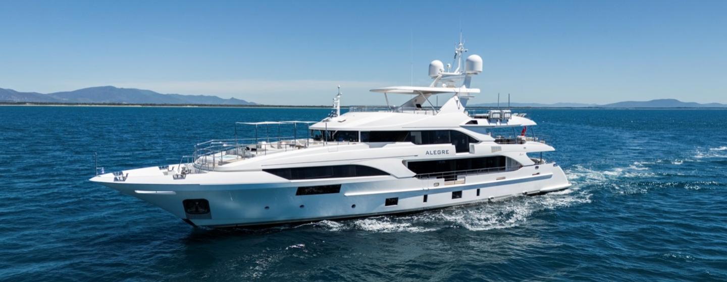 Benetti Classic Supreme 132' yacht Alegre underway side view 