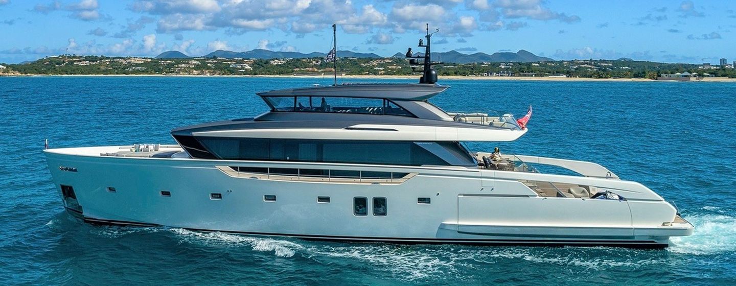 Sanlorenzo motor yacht Another One underway side view