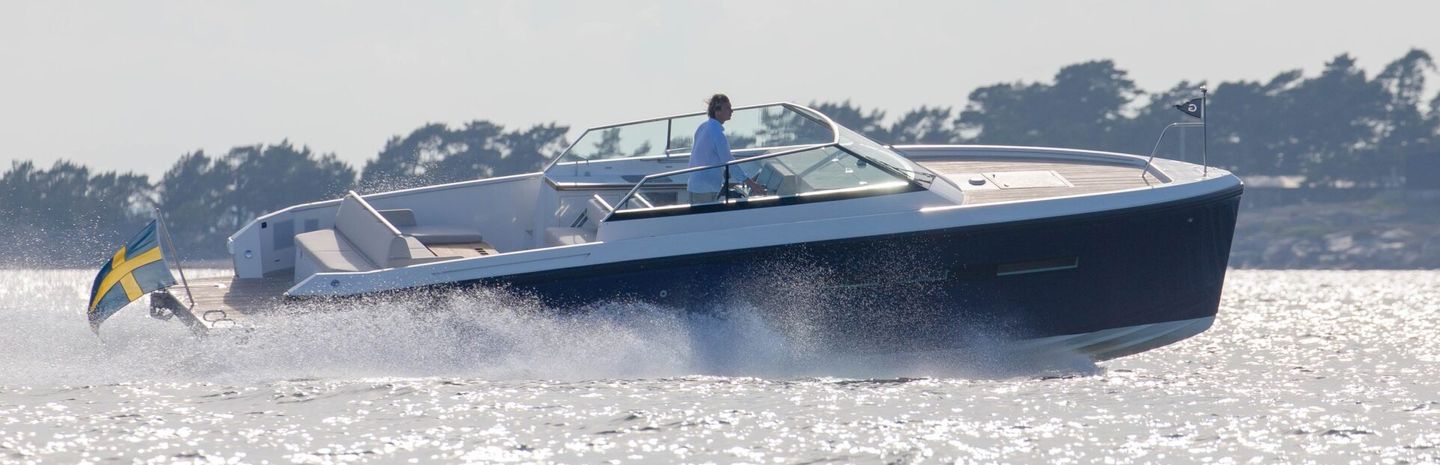 Delta 33 Open Boats, Example 1