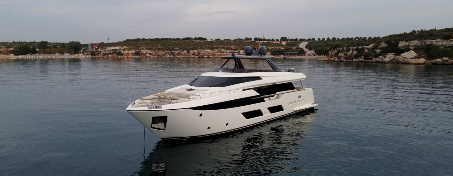  Motor Yacht Sunrise at anchor 