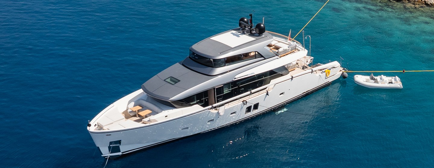  Sanlorenzo motor yacht Carra I at anchor side view 