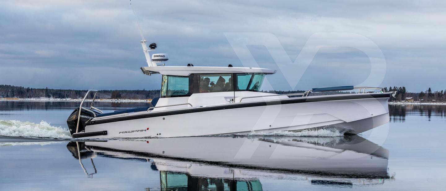 Axopar 29 XC Cross Cabin  Review (2025 Edition) image 2