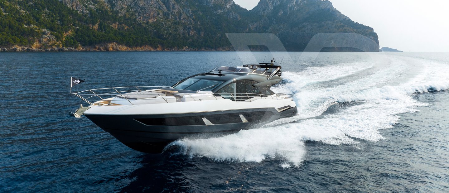 Sunseeker 75 Sport Yacht Review (2025 Edition) image 1