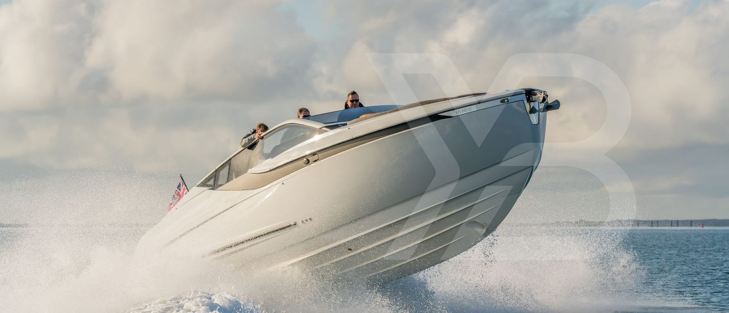 Fairline F Line 33 Review (2019 Edition) image 2