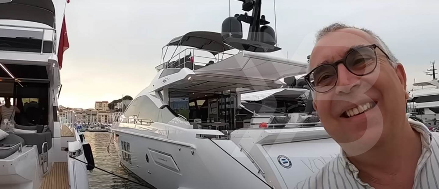 Azimut S7 Review (2021 Edition) by Aquaholic image 1