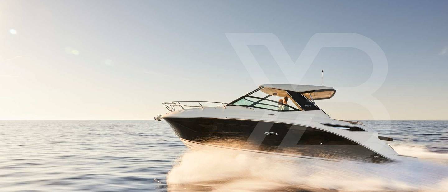 Sea Ray Sundancer 320 Review (2023 Edition) image 2