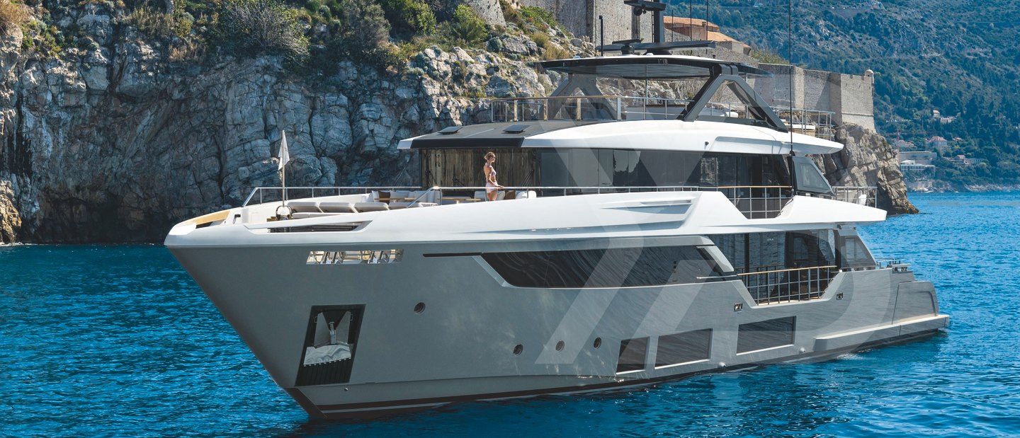 Custom Line Navetta 38 Review (2024 Edition) image 3