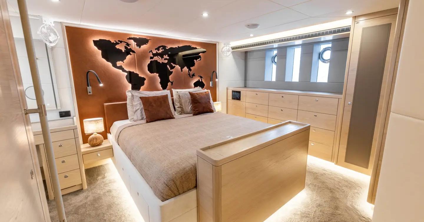 Steeler Ocean Explorer 72 yacht master cabin with double bed 
