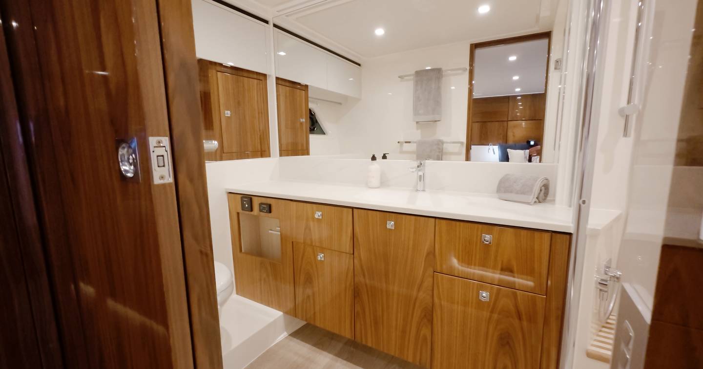 Riviera 5600 Sport Platinum Edition owner's ensuite with separate shower and vanity
