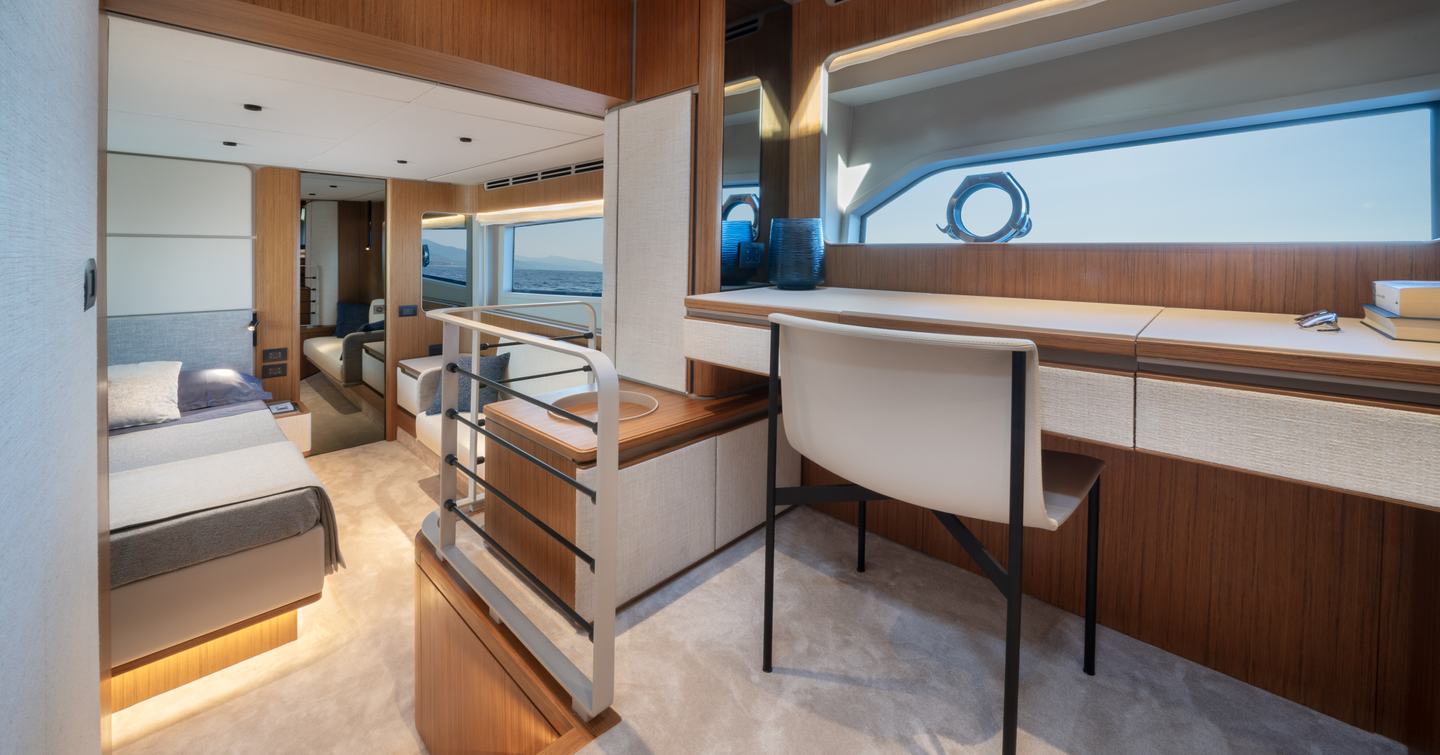 Ferretti 670 motor yacht owners cabin study area 
